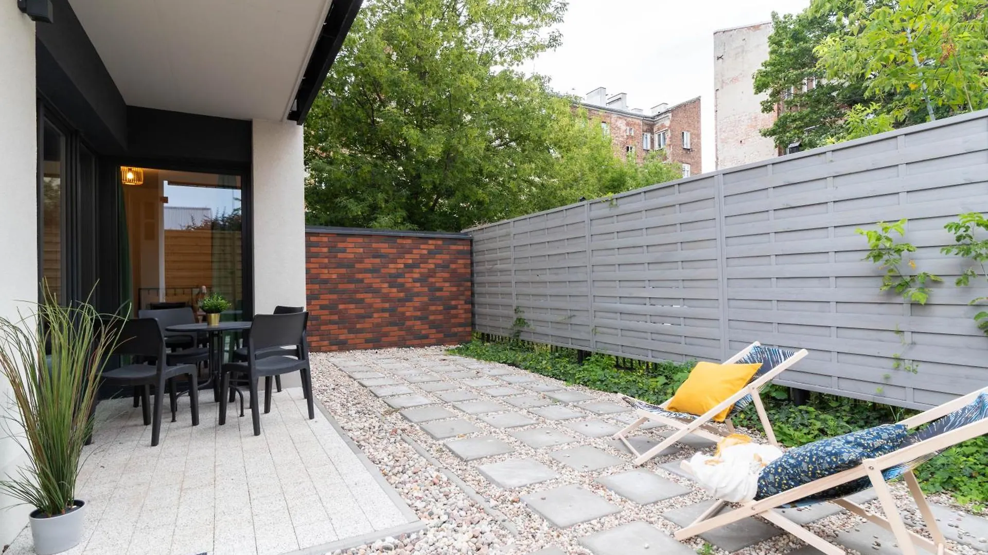 Lineburg Villa Apartments Warszawa 0*,  Polen