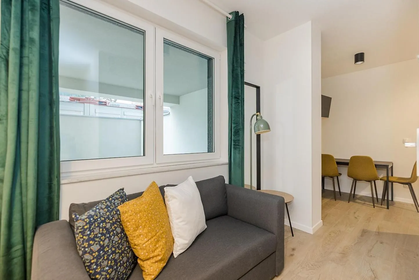 Lineburg Villa Apartments Warsaw