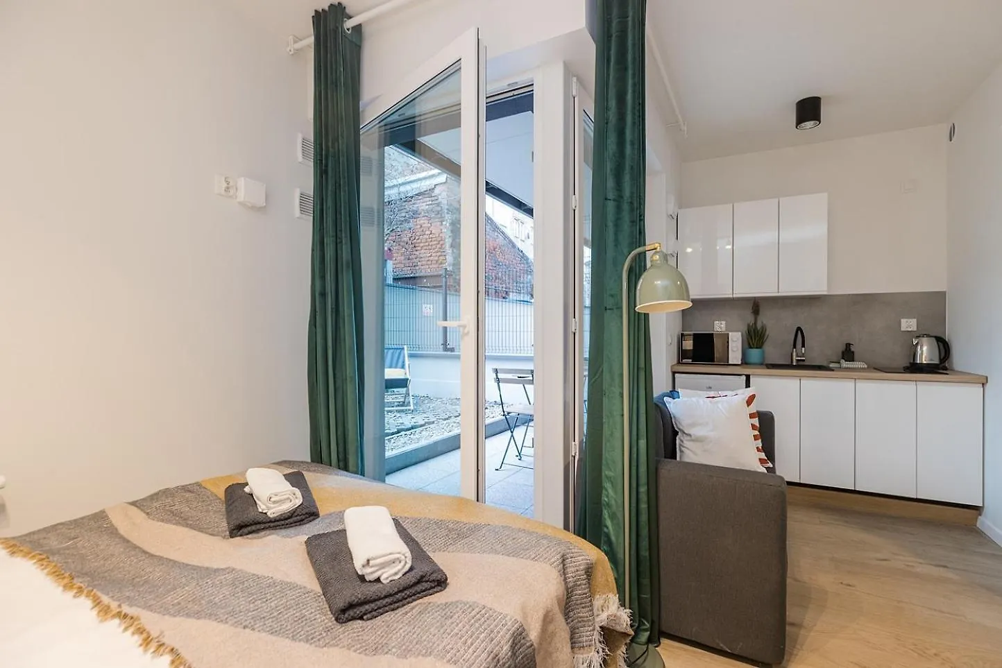 Lineburg Villa Apartments Warsaw 0*,  Poland