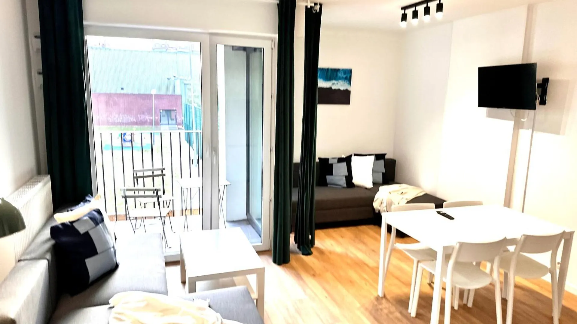 Lineburg Villa Apartments Warsaw