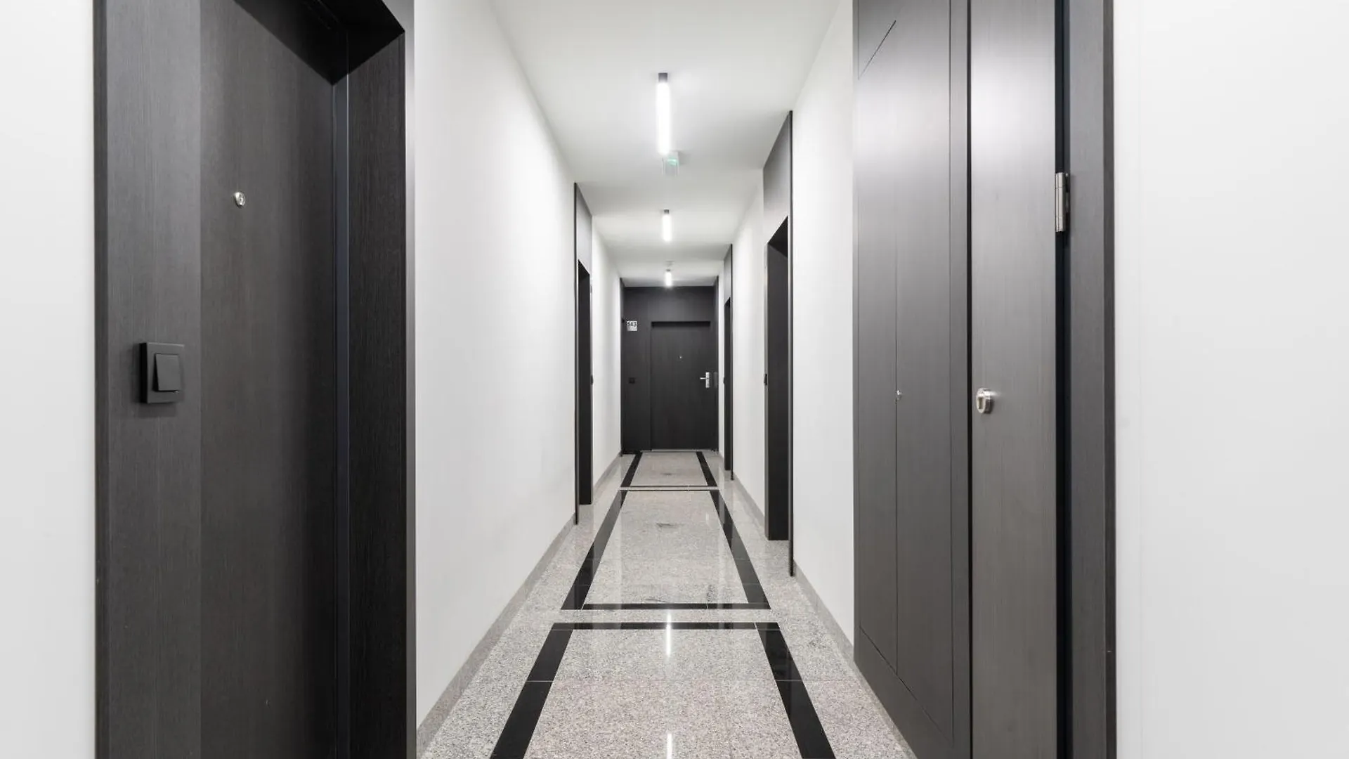 Lineburg Villa Apartments Warsaw