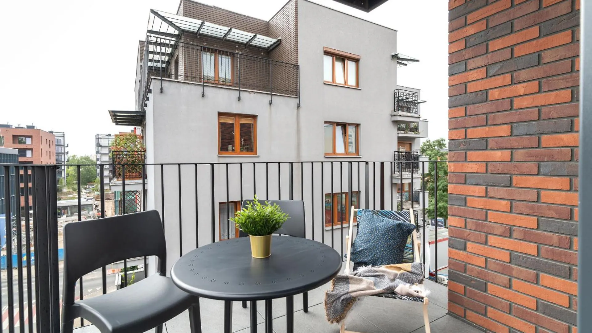 Lineburg Villa Apartments Warsaw Poland